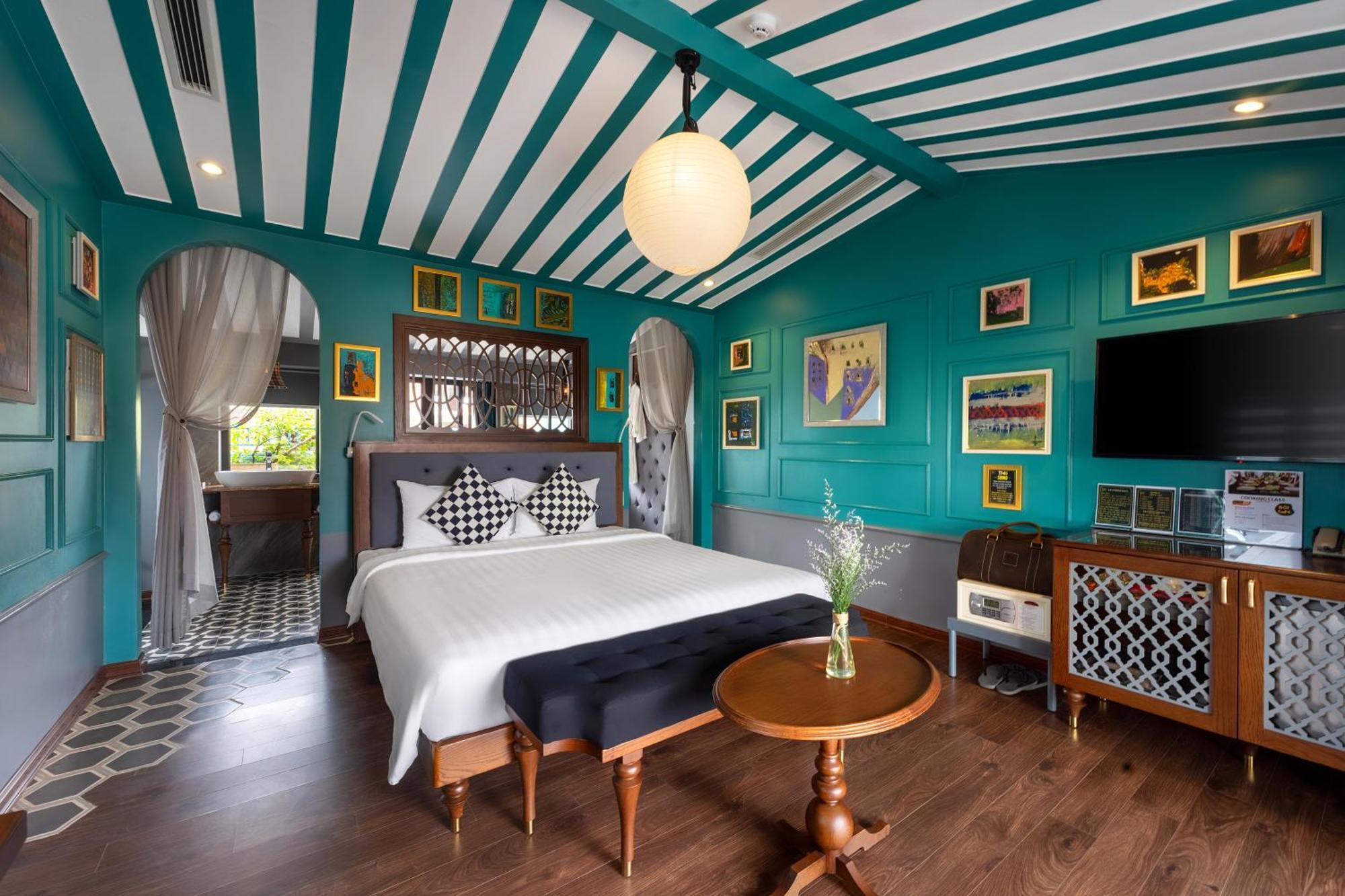 Son Hoi An Boutique Hotel & Spa 외부 사진 A bedroom at the hotel